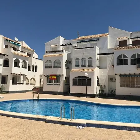 Apartamento En La Urbanizacion El Paraiso Apartment