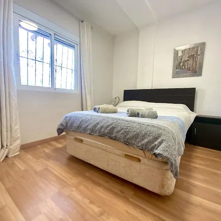 Apartamento En La Urbanizacion El Paraiso Apartment