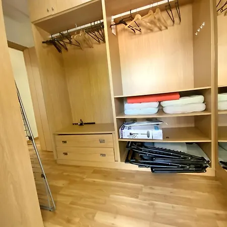 Apartamento En La Urbanizacion El Paraiso Apartment