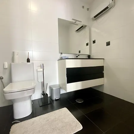 Apartamento En La Urbanizacion El Paraiso Apartment
