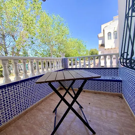 Apartamento En La Urbanizacion El Paraiso Apartment *